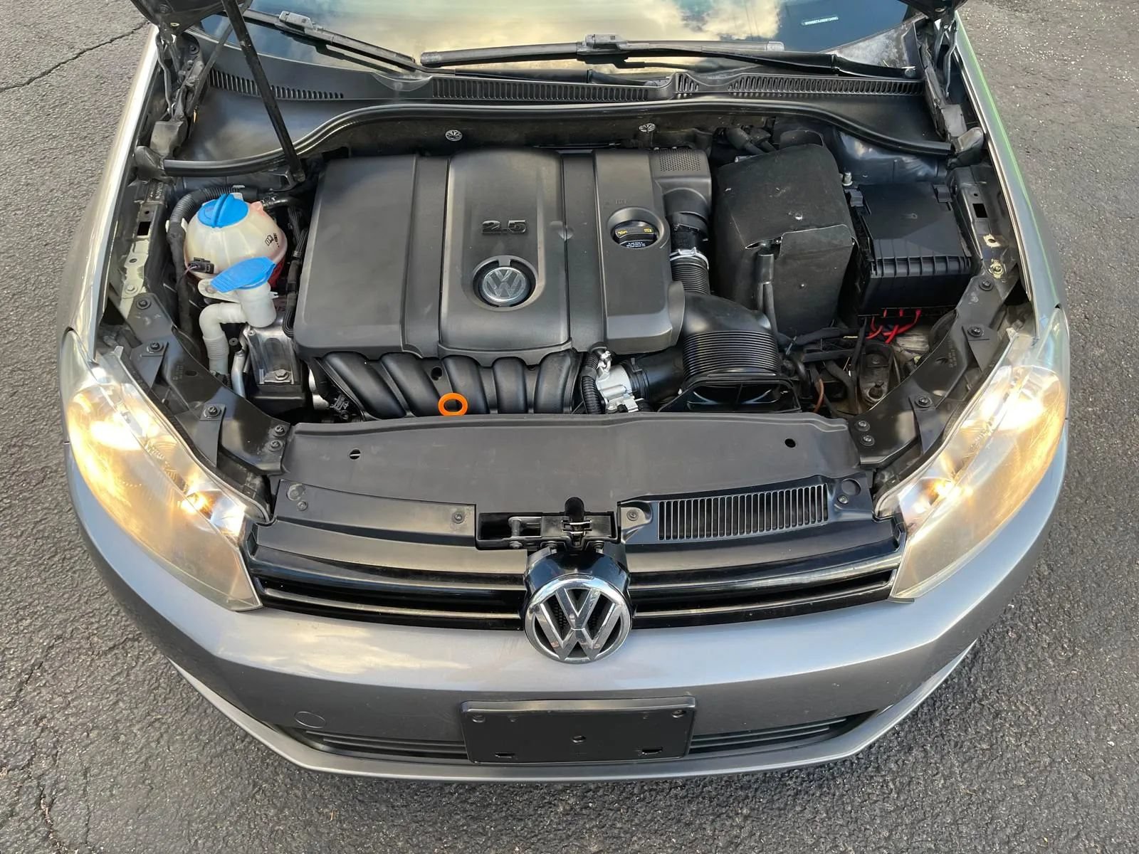 Used 2013 Volkswagen Golf 4-Door FWD image 25