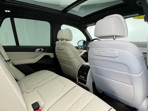 Certified 2025 BMW X5 xDrive40i w/ M Sport Package image 8