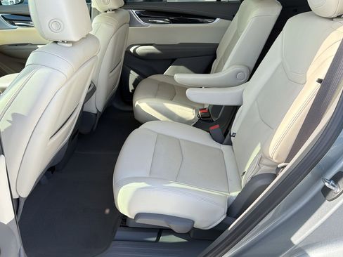 Used 2023 Cadillac XT6 Premium Luxury image 15