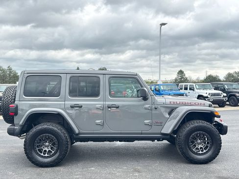 Used 2022 Jeep Wrangler Unlimited Rubicon w/ Xtreme Recon 35" Tire Package AWD/4WD image 2