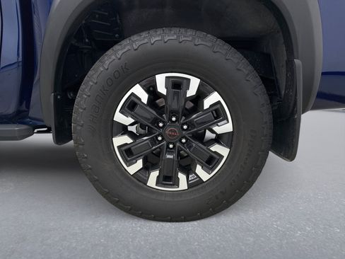 Used 2023 Nissan Frontier PRO-4X w/ Pro Convenience Package AWD/4WD image 21