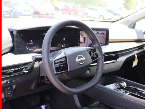 New 2025 Nissan Murano SL image 12