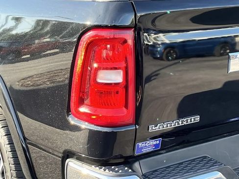 Used 2025 RAM 1500 Laramie AWD/4WD image 5