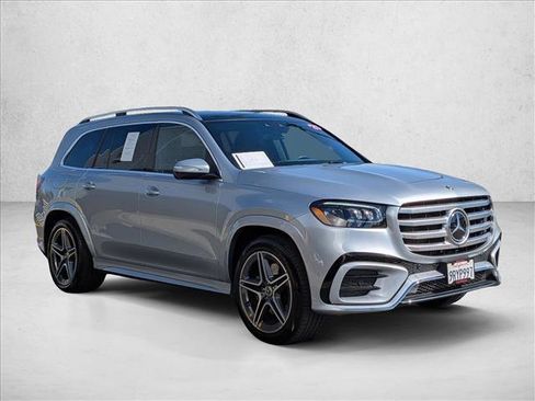 Certified 2025 Mercedes-Benz GLS 450 4MATIC image 3
