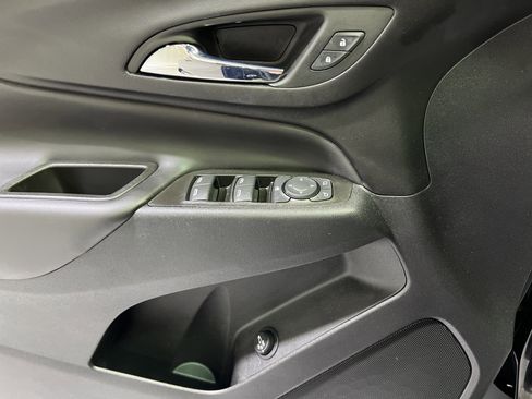 Used 2022 Chevrolet Equinox LT image 24