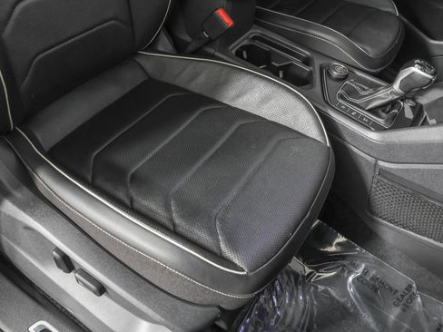 Used 2023 Volkswagen Tiguan SEL R-Line AWD/4WD image 48