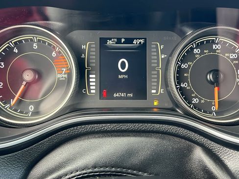 Used 2020 Jeep Cherokee Latitude Plus w/ Cold Weather Group image 21