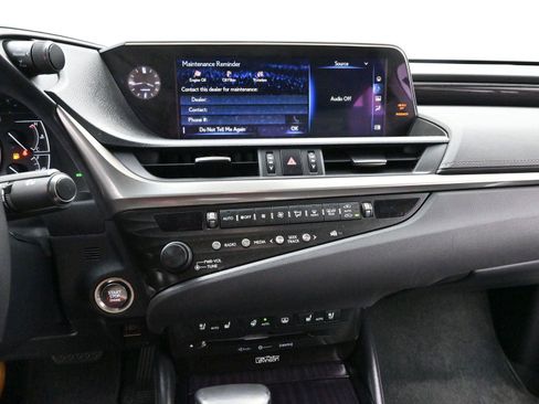 Used 2019 Lexus ES 350 Ultra Luxury w/ Accessory Package image 21