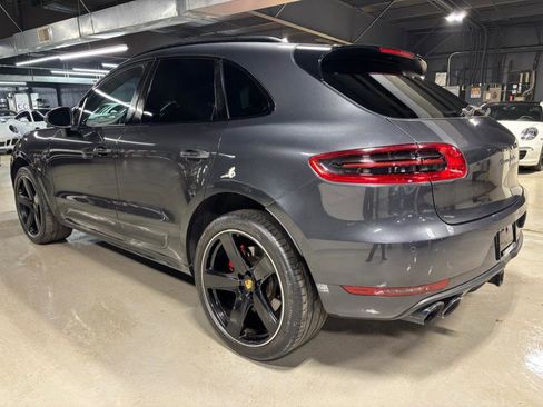 Used 2017 Porsche Macan Turbo image 2