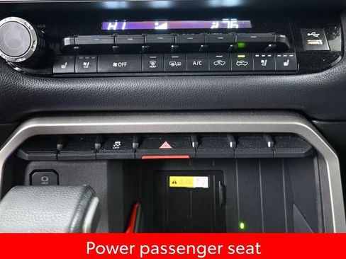 Used 2022 Toyota Tundra Limited image 18