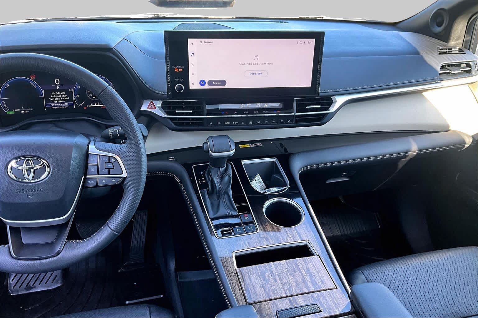 Certified 2025 Toyota Sienna Limited AWD/4WD image 7