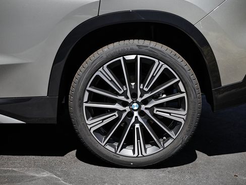 New 2026 BMW X1 xDrive28i w/ Convenience Package image 10