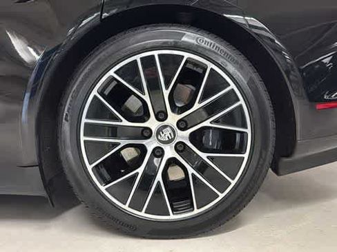 Used 2021 Porsche Taycan RWD image 10