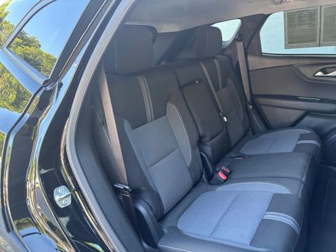 Used 2025 Chevrolet Blazer LT FWD image 35