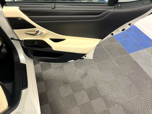 Used 2022 Lexus ES 350 Ultra Luxury image 17