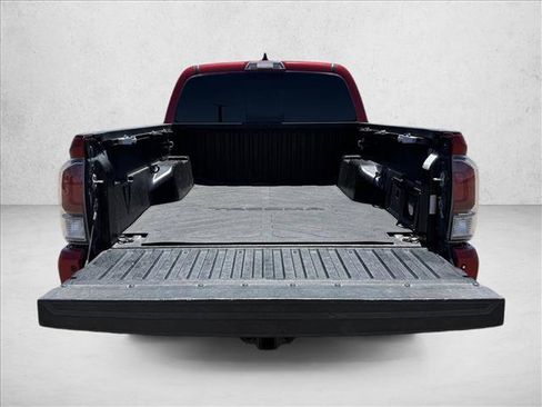 Used 2021 Toyota Tacoma TRD Off-Road w/ Technology Package AWD/4WD image 7