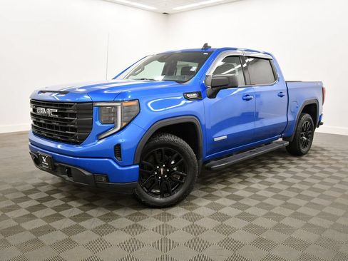 Used 2024 GMC Sierra 1500 Elevation w/ LPO, Elevation Black Package AWD/4WD image 2
