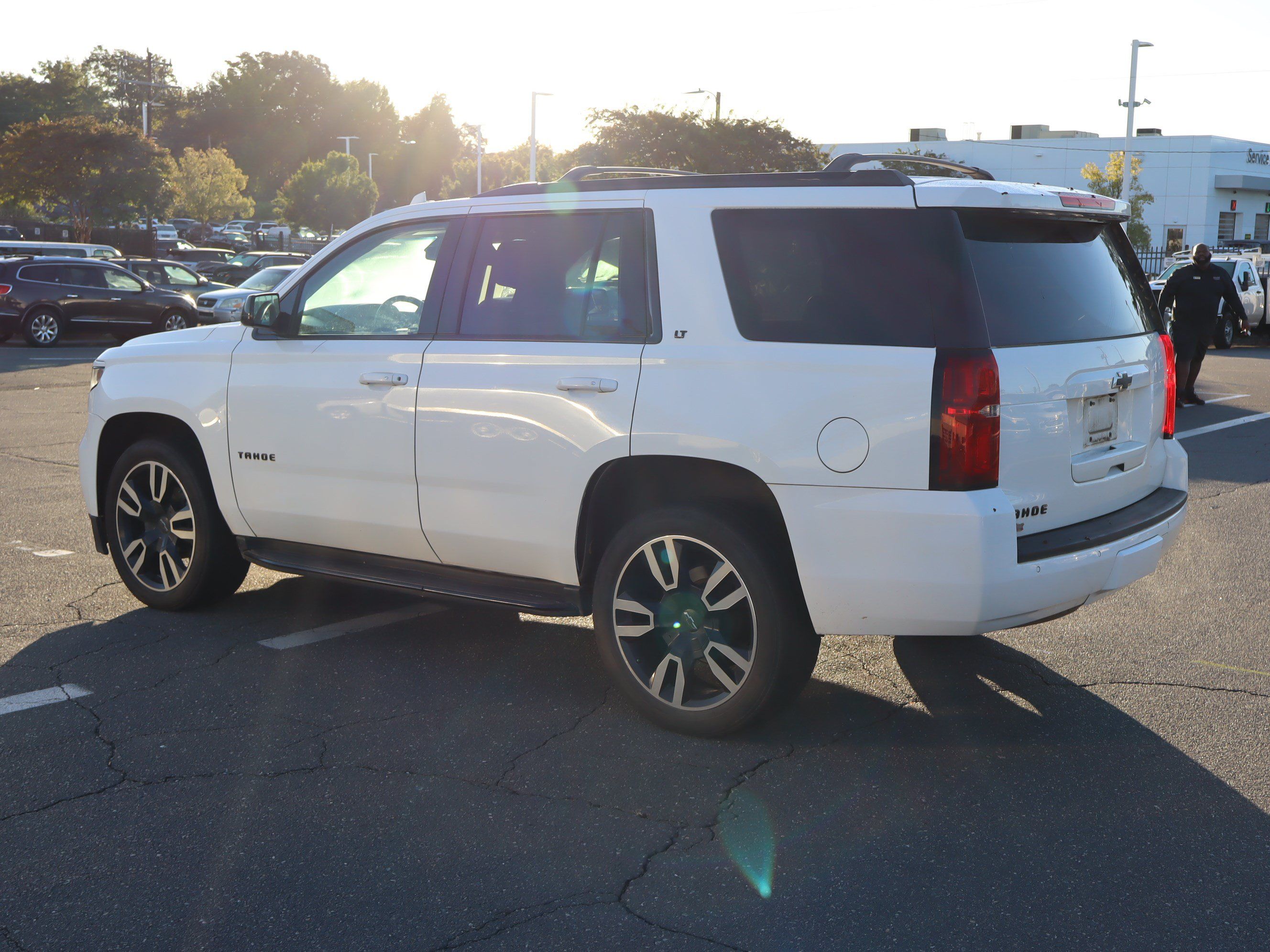 Used 2018 Chevrolet Tahoe LT AWD/4WD image 8