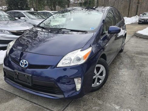 Used 2013 Toyota Prius Three image 1