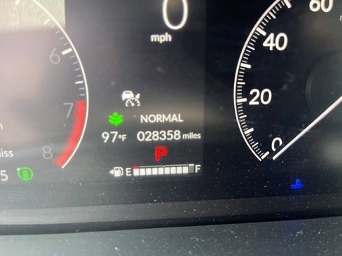 Used 2025 Honda Odyssey Sport-L image 4