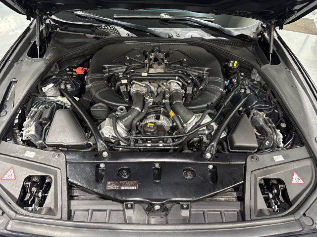 Used 2015 BMW 550i Sedan RWD image 8