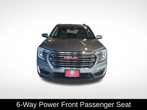 Used 2024 GMC Terrain SLT AWD/4WD image 13