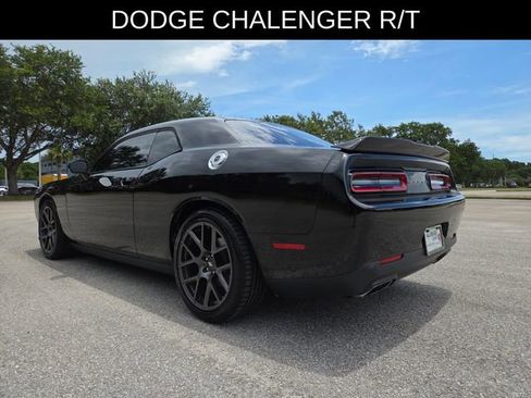 Used 2019 Dodge Challenger R/T RWD image 6
