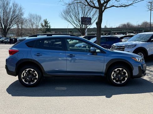 Used 2021 Subaru Crosstrek 2.0i Premium w/ Moonroof Package image 5