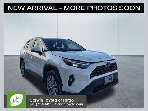 Used 2022 Toyota RAV4 XLE Premium image 1