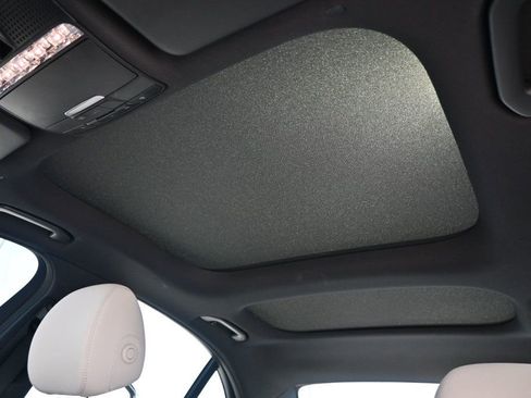 Used 2019 Mercedes-Benz E 300 image 18