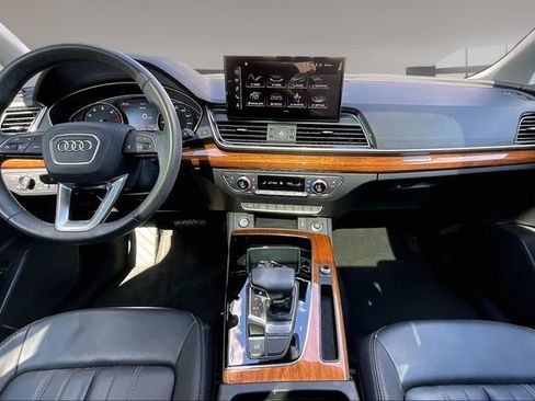 Used 2023 Audi Q5 2.0T Premium w/ Convenience Package AWD/4WD image 7