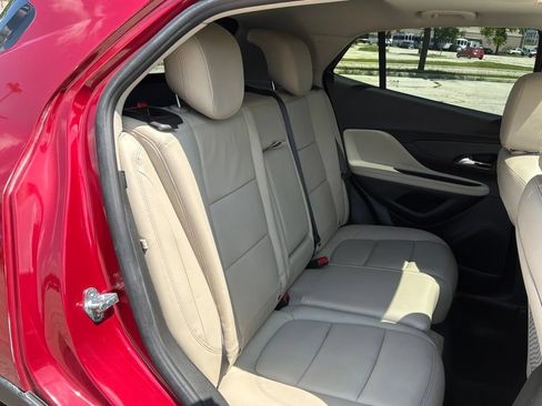 Used 2019 Buick Encore Essence AWD/4WD image 26
