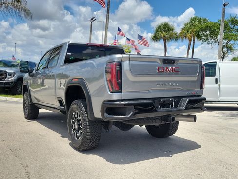 Used 2025 GMC Sierra 2500 AT4X AWD/4WD image 7