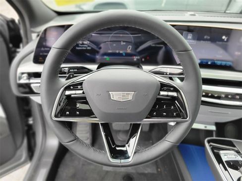 New 2025 Cadillac Lyriq Luxury image 26