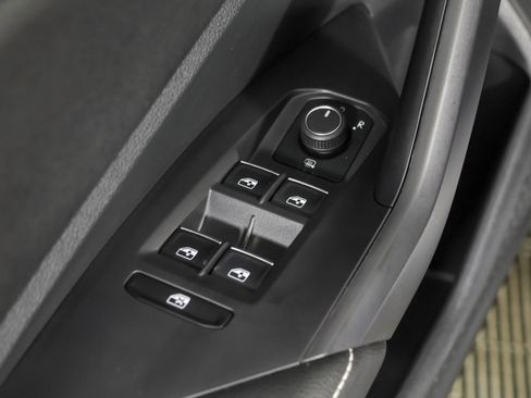 Used 2024 Volkswagen Jetta Sport FWD image 33