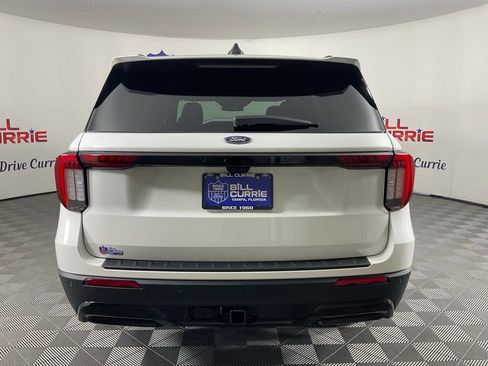 New 2026 Ford Explorer ST-Line w/ ST-Line Street Pack RWD image 4