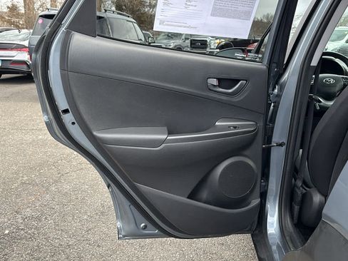 Used 2021 Hyundai Kona SEL w/ Winter Weather Package image 23