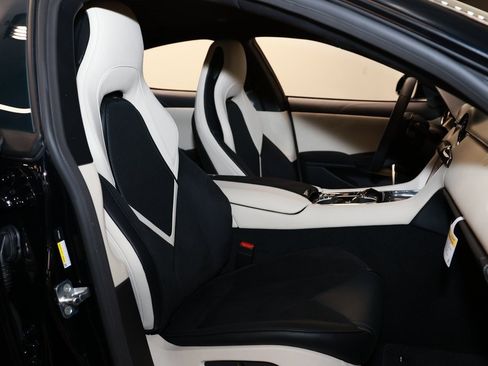 New 2025 Karma Revero Luxury image 17