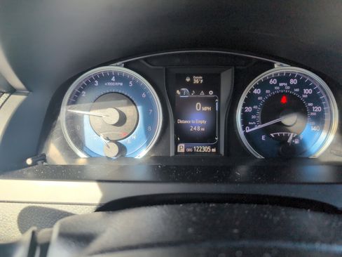 Used 2015 Toyota Camry XLE image 22