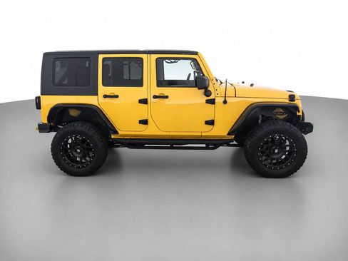 Used 2008 Jeep Wrangler Unlimited Rubicon w/ Dual Top Group AWD/4WD image 4