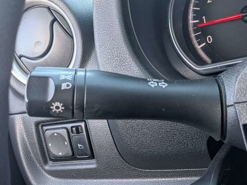 Used 2019 Nissan Versa SV image 24