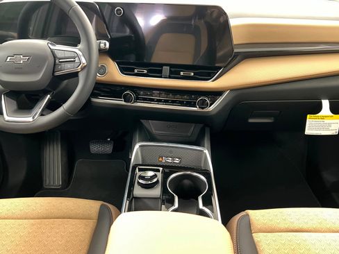 New 2026 Chevrolet Equinox ACTIV w/ Convenience Package III image 14