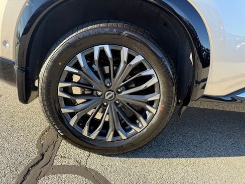 New 2026 Nissan Rogue Platinum w/ Platinum Premium Package image 13