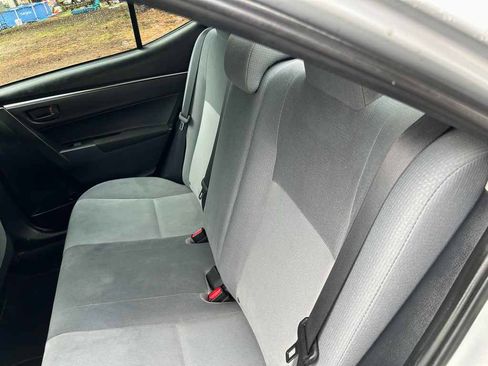 Used 2014 Toyota Corolla L FWD image 11
