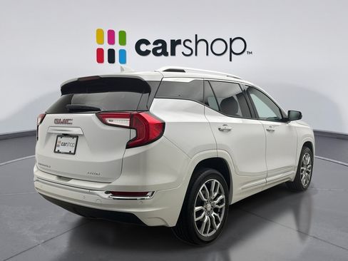 Used 2024 GMC Terrain Denali w/ Denali Premium Package AWD/4WD image 5