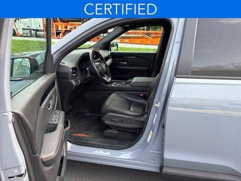 Certified 2025 Honda Pilot TrailSport image 13