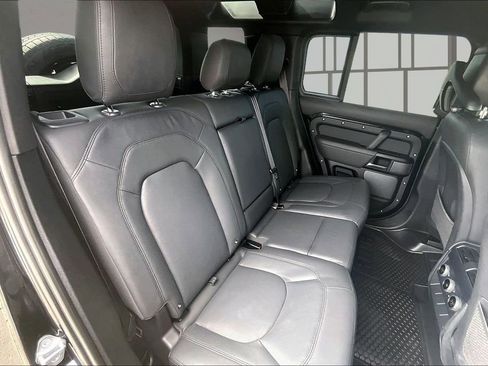 Used 2023 Land Rover Defender 110 V8 AWD/4WD image 28