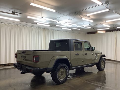 New 2026 Jeep Gladiator Willys AWD/4WD image 5