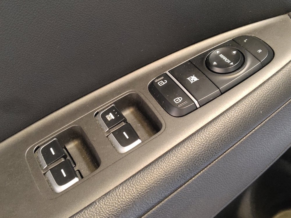 Used 2018 Kia Optima S FWD image 27