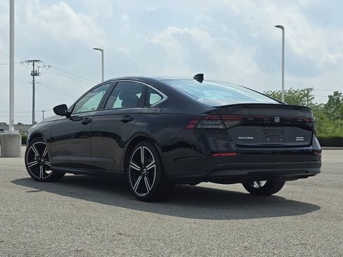 Used 2023 Honda Accord Sport image 16